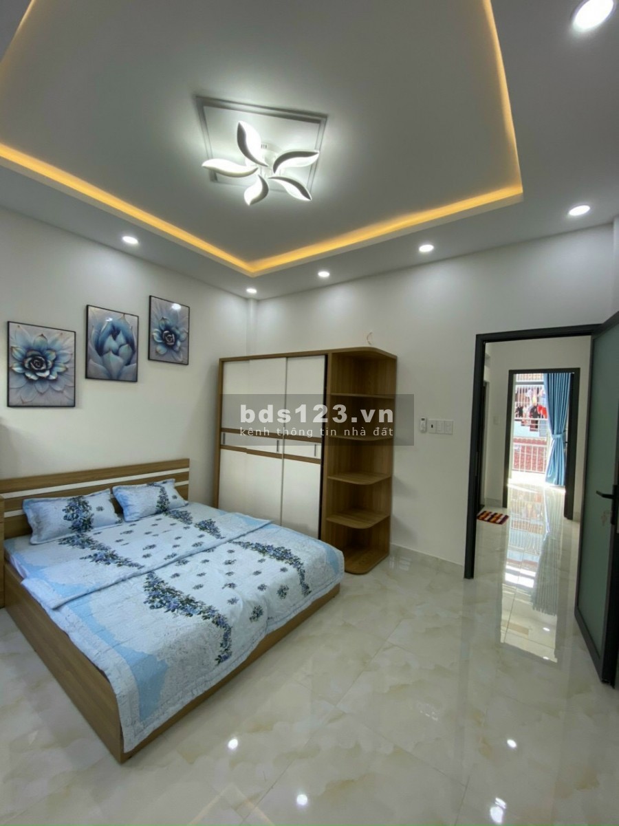 [Gấp] Bán nhà Thích Quảng Đức, hẻm xe hơi, nội thất tiền tỷ, DT 45m2, chỉ 6.6 tỷ TL.