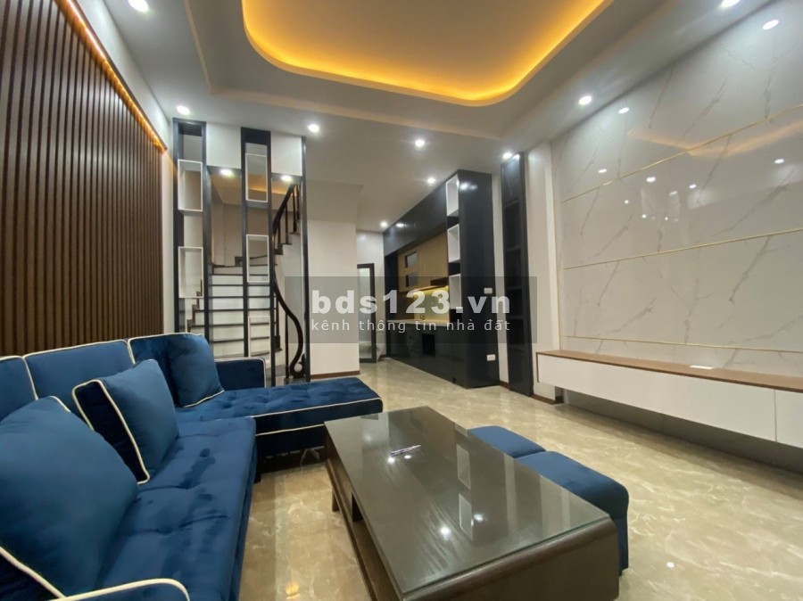 Bán nhà mặt phố Hoàng Như Tiếp 102m², mặt tiền 6m, kình doanh đỉnh.