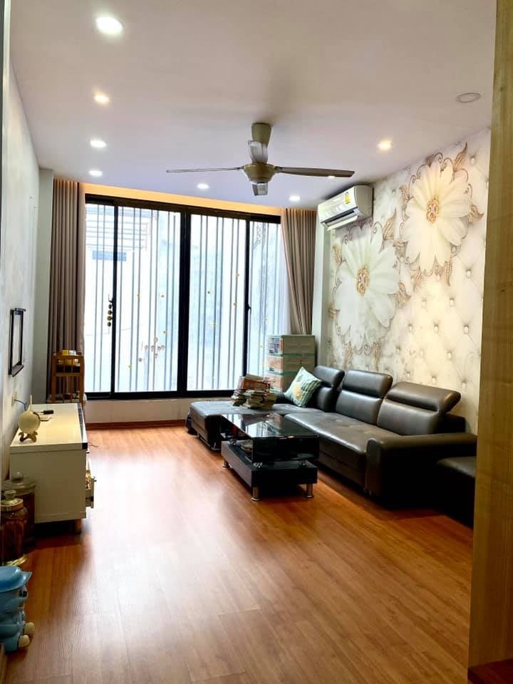Giá Covid nhỉnh 4,8 Tỷ Phân Lô góc thoáng vĩnh viễn đỉnh công năng rừng tiện ích Phố Hoàng văn Thái