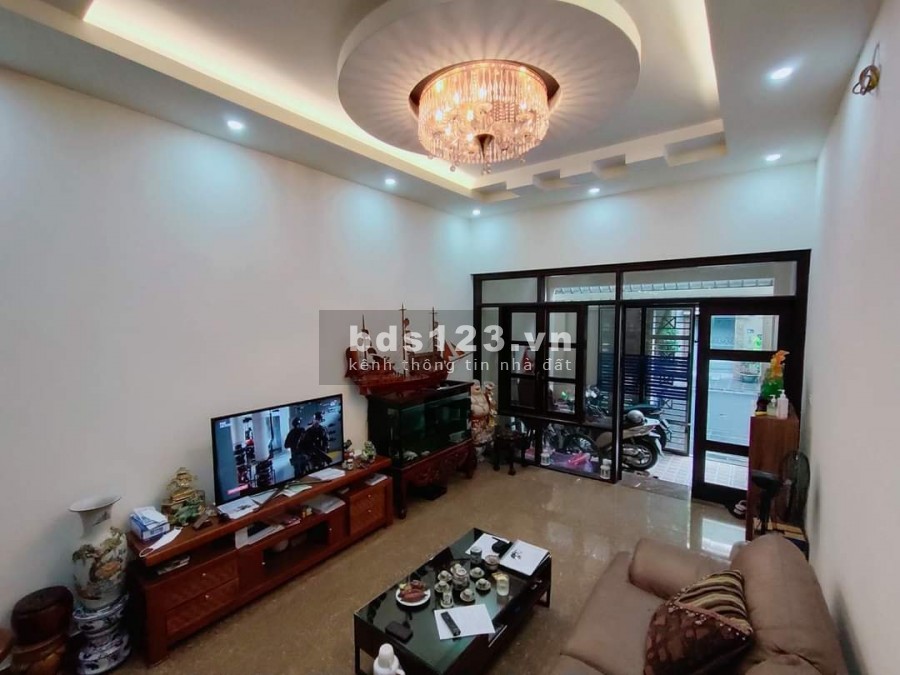 Phân lô Trung Kính, diện tích sử dụng 55m2 đúc 5 tầng, lô góc, ô tô, giá bán nhỉnh 7 tỷ