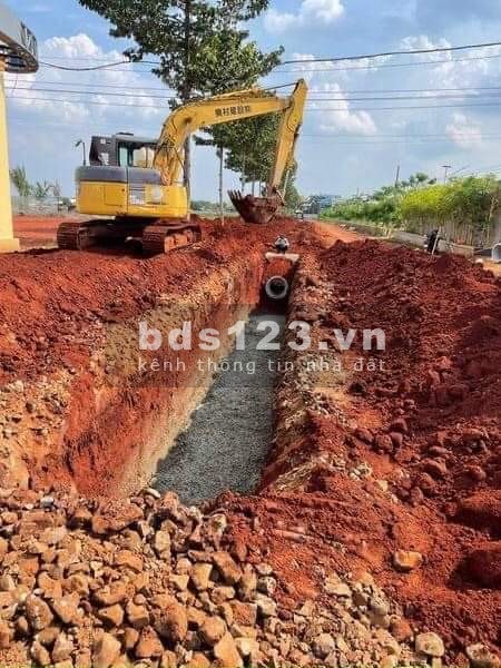Đất nền mặt tiền ĐT741 ngay cạnh trung tâm thương mại sầm uất chỉ 4 triệu/m2, sổ sẵn