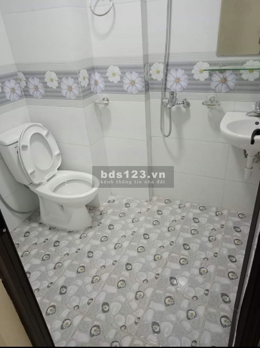 Bán Tòa CCMN Triều Khúc diện tích 60m2 6 Tầng thang máy doanh thu 35tr/tháng Giá 6,25 tỷ