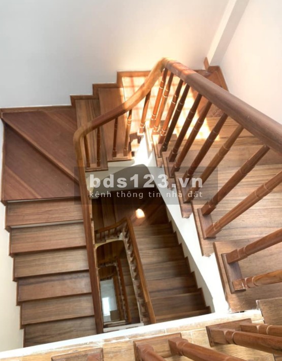 Bán nhà Vân Canh, ô tô đỗ cửa tặng nội thất, đường rộng dt 36m2, 4 tầng, giá chỉ nhỉnh 2 tỷ