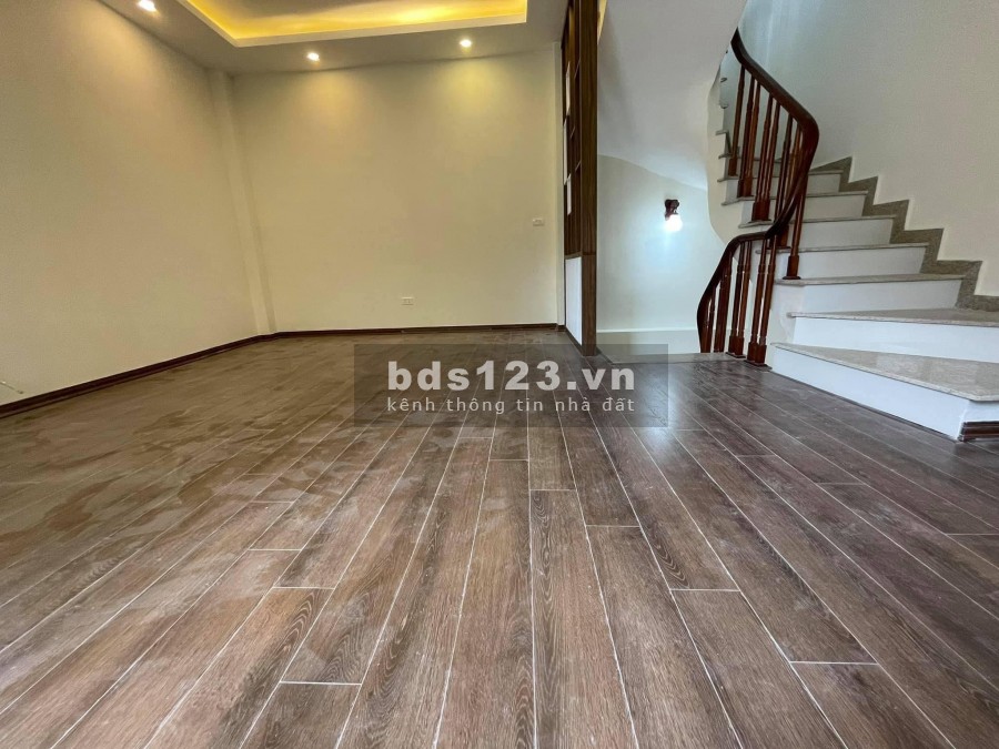 Nhà Nhân Hòa ba gác tránh ngõ rộng và thoáng mt 6m, nhỉnh 4 tỷ khu vực hiếm, lhcc 0921296333