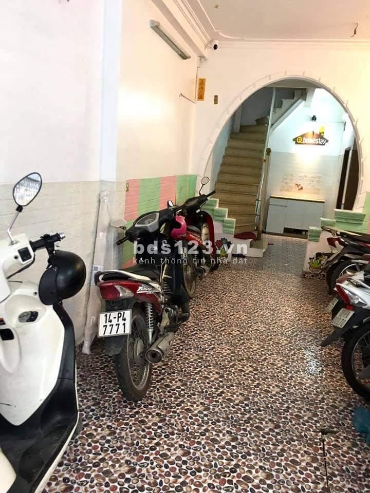 Bán nhà Kim Giang vị trí hiếm, Ngõ thông rất rộng 2 Oto tránh, diện tích 48m, giá 5 tỷ