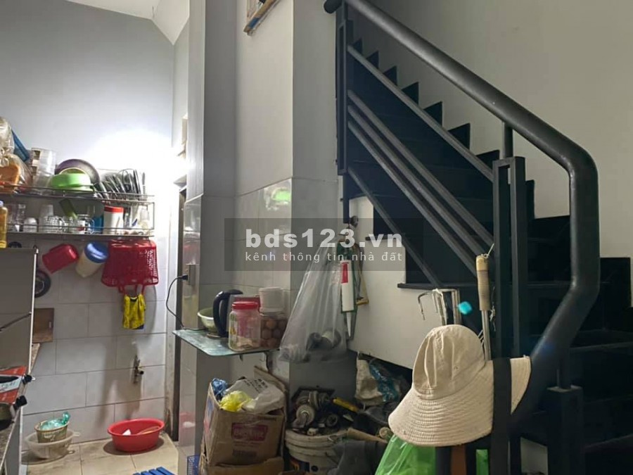 Chính chủ cần bán nhà Thống Nhất lô góc hai mặt thoáng giá bán chỉ 5 tỷ, vị trí đẹp, thông thoáng