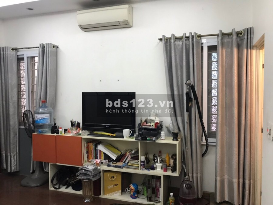 Chỉ nhỉnh 3 tỷ sở hữu ngay nhà nguyên căn có hộ khẩu Quận Hoàn Kiếm, dtsd 35m2, 3 tầng