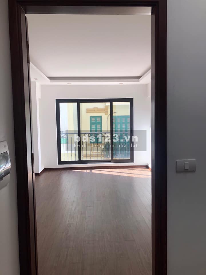 Bán siêu phẩm Đống Đa gần phố Thái Hà,, ô tô lô góc dt 40m2, giá chỉ 5.38 tỷ, lh 0942861188