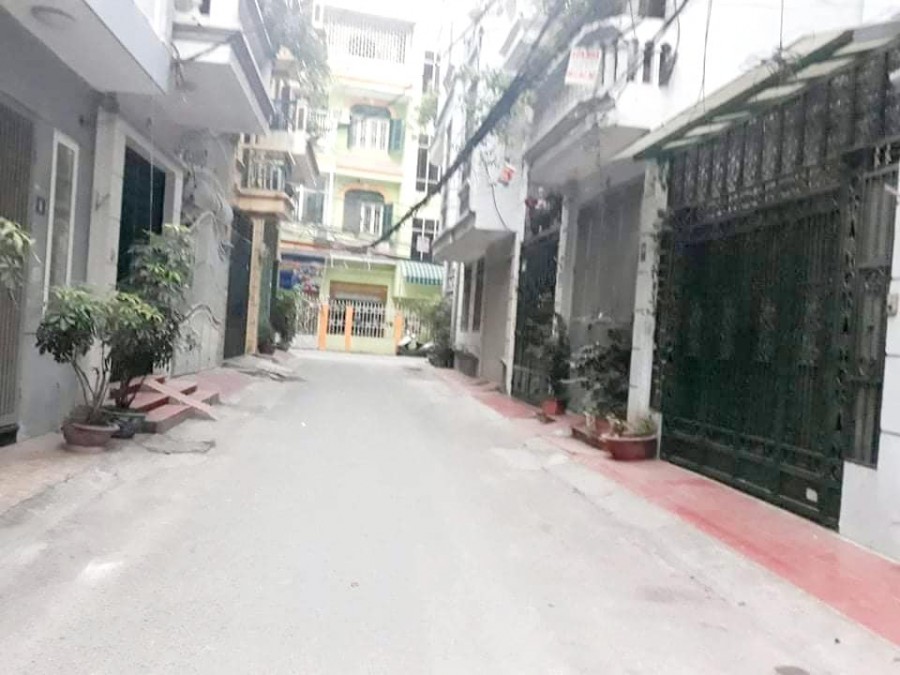 Bán nhà nguyên căn phân lô ô tô tránh, đúc kiên cố 6 tầng, thang máy sổ đẹp thông thoáng