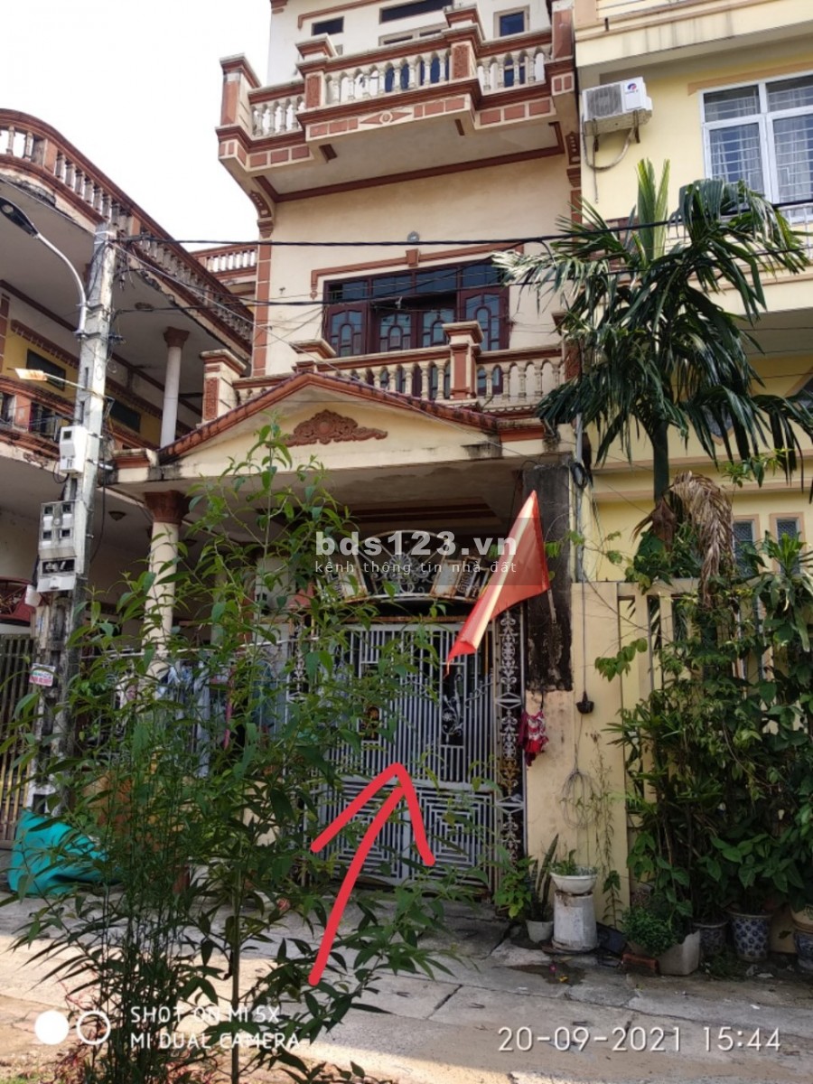 Bán nhà nguyên căn dt 71m2, giá 4 tỷ, Ngọc Chi Vĩnh Ngọc làng ngay ven cầu Nhật Tân Đông Anh Hà Nội