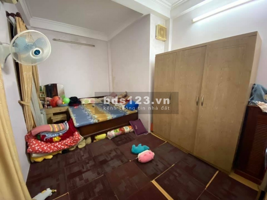 Bán gấp nhà Bồ Đề, giá rẻ bất ngờ, ngõ thoáng sáng diện tích 35m2 chỉ 2 tỷ nhỉnh.