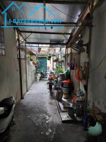 Bán nhà ngõ Hoàng Quốc Việt, diện tích 74m2, 3 tầng đúc, mt 4m, giá. 6 tỷ, lh 0975513371