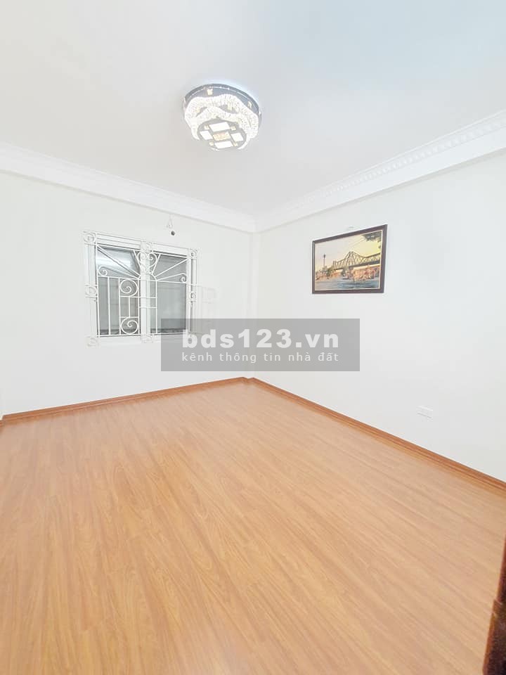 Thanh Xuân nhà phân lô mới kính koong 5 tầng thang máy ô tô tránh vượng khí, vượng kinh doanh