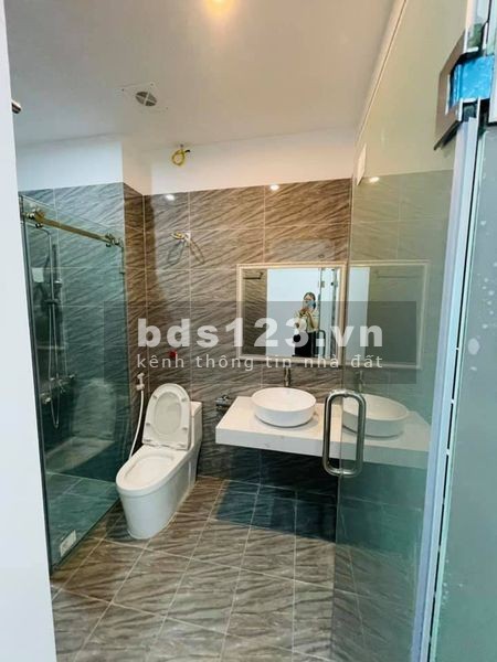 Bán gấp nhà phố Hồng Tiến Gara ô tô kinh doanh dt 125m2, giá chỉ hơn 10 tỷ, lhcc