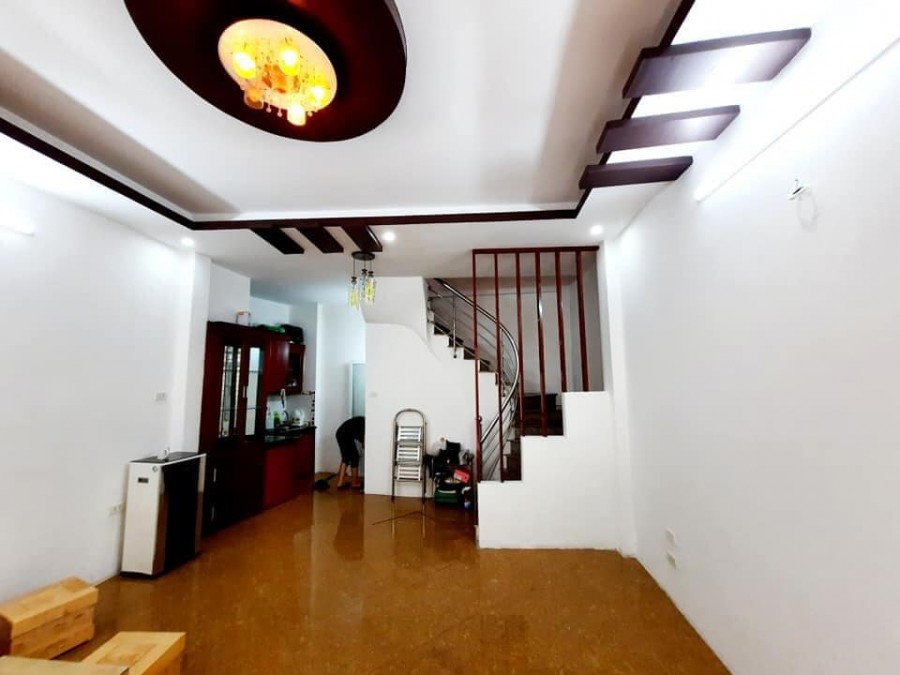 Bán nhà mặt phố Nguyễn Thượng Hiền Hà Đông ô tô đỗ cửa 33m2 x 3T, MT 3m7 kinh doanh giá nhỉnh 3 tỷ
