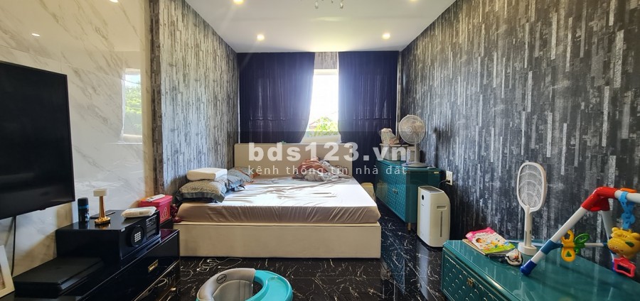 Nhà nguyên căn phân lô Ngọc Thụy Long Biên ở ngay 2 thoáng ô tô tránh dt 43m2 chỉ 4.8 tỷ