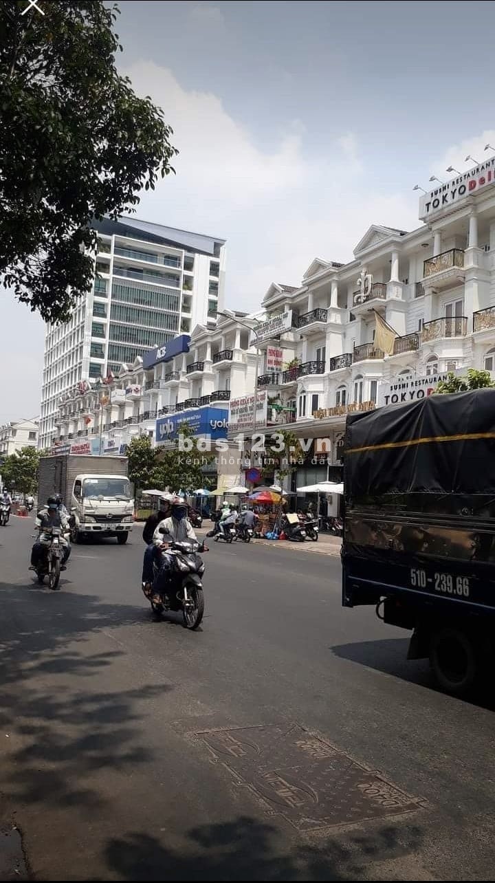 Xuất Ngoại Cần BánGấp Nhà MT Lê Đức Thọ 208M2 CHỈ 30Tỷ P.17 Q.Gò Vấp