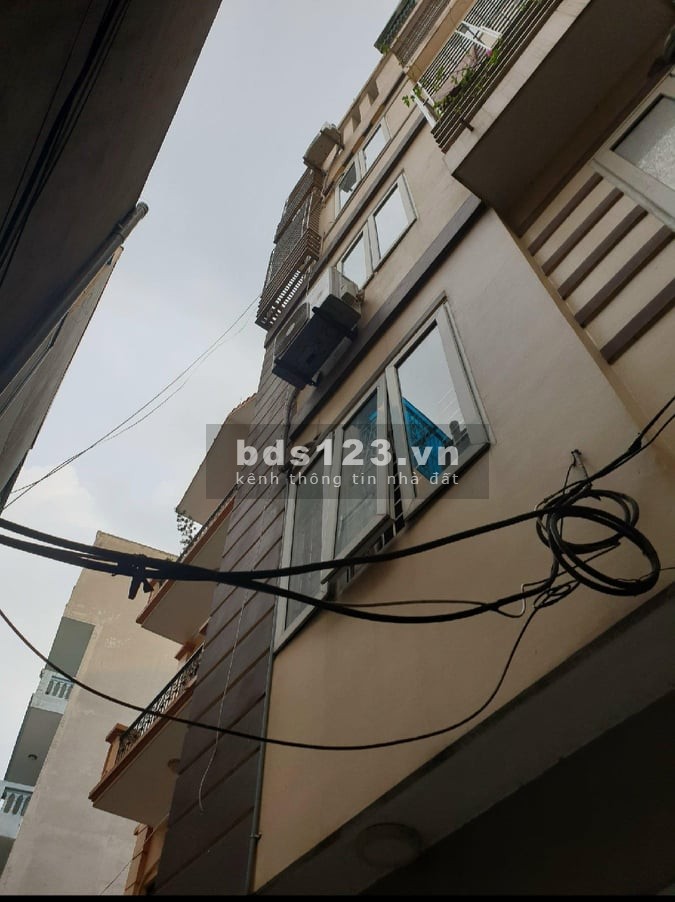 Bán nhà Yên Hoà diện tích sử dụng 42m2 giá 4.6 tỷ ngõ nông khu an sinh đỉnh.