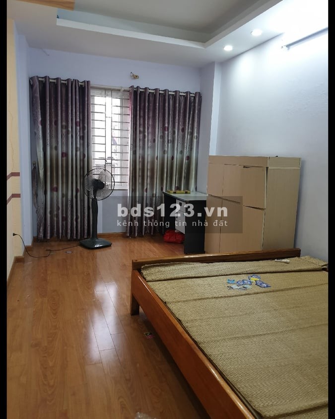 Bán nhà Yên Hoà diện tích sử dụng 42m2 giá 4.6 tỷ ngõ nông khu an sinh đỉnh.
