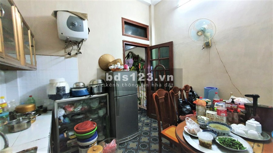 Bán nhà Hoàng Cầu diện tích 55m2, 5 tầng giá. 4.3 tỷ xách vali vào ở luôn siêu hiếm