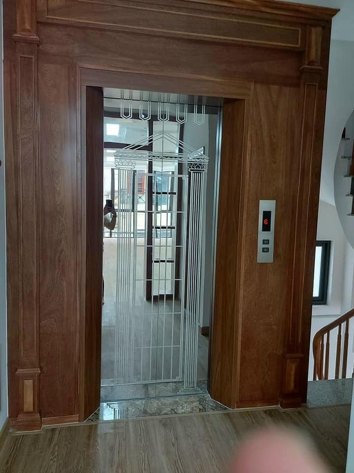 Bán nhà mặt ngõ Trần Quốc Hoàn Hà Nội 50mx6T Mt 4.4m 15 tỷ 0902224679