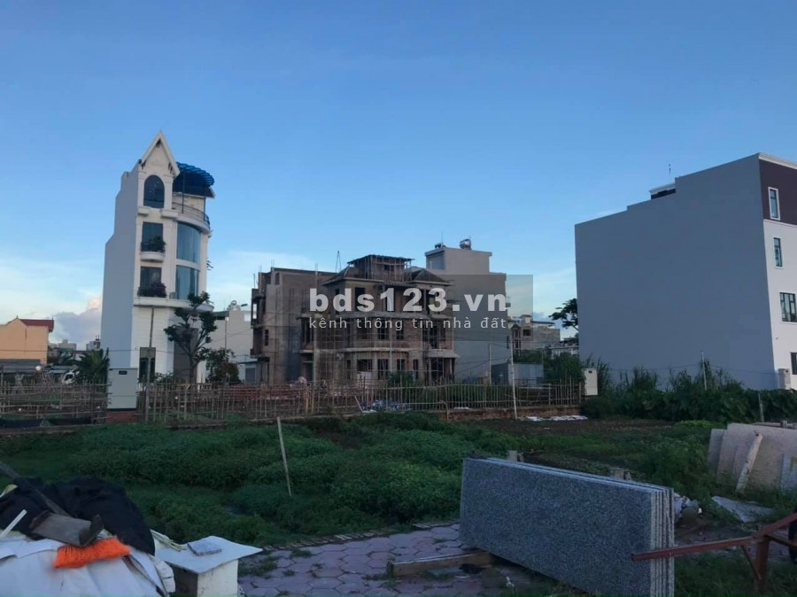 Bán đất Vịt cỏ Hồ Sen, ph Tân Bình, diện tích sử dụng 76.5m2, mt 4.5m, đường 13.5m, giá tốt