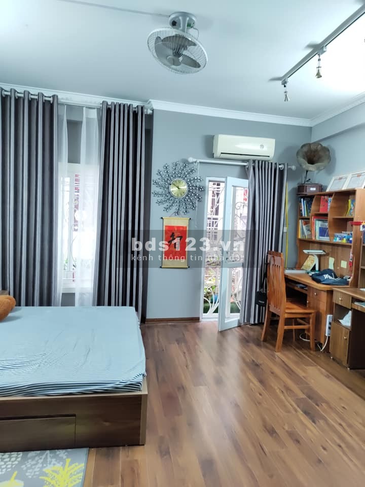 Đường Xuân Đỉnh - Bắc Từ Liêm, diện tích 4 tầng dt 61m2, giá 7.1 tỷ, ô tô tránh vào nhà