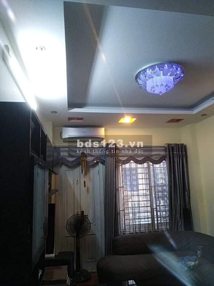 Bán phân lô ô tô vào nhà ngõ 118 Nguyễn Khánh Toàn, 40mx 5 tầng, giá chỉ 6.6 tỷ
