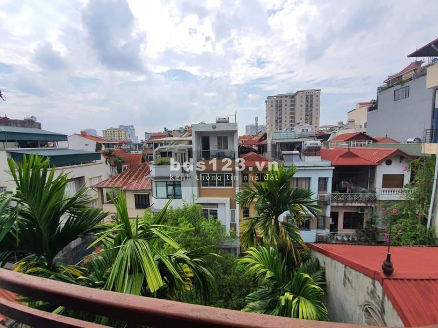 Biệt thự siêu đẹp xây trên diện tích trên 112m2 vô cùng hoành tráng 2 ô tô vào nhà thoải mái