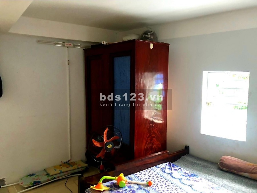 Bán nhà 4 tầng Chế Lan Viên đường rộng đẹp kinh doanh được giá 5.4 tỷ.