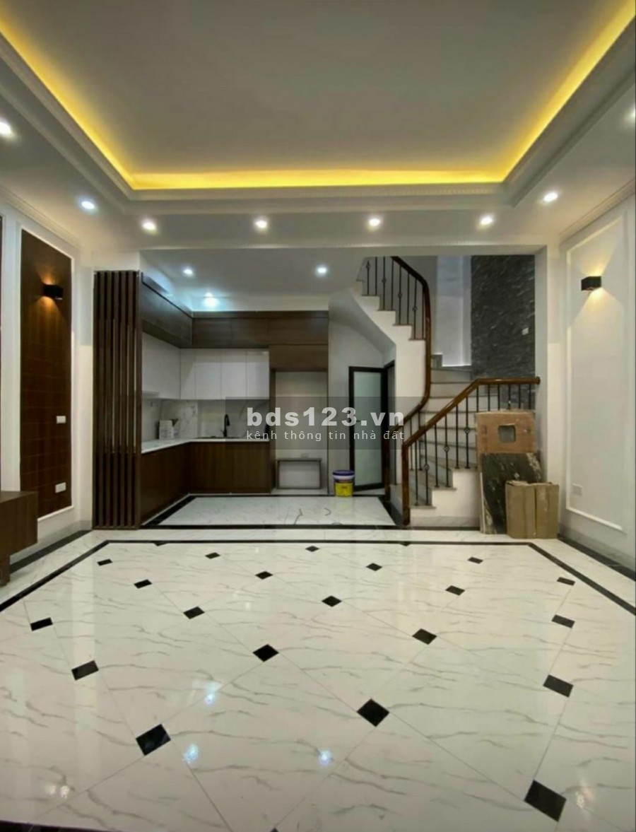 Bán nhà Xuân La, ô tô vào nhà, diện tích 50m2 đúc 6 tầng, mt 5m, thiết kế đẹp, giá 5.95 tỷ