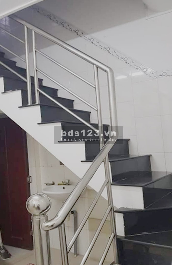 Nhà Lô Góc đường Ngô Quyền Q10, Sát Mặt Tiền, 2 Lầu 3PN Dọn Ở Ngay, 41m2, LH 0971243100