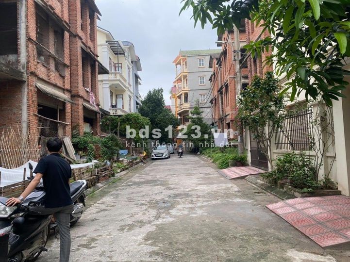 Chính chủ cần bán nhanh 2 lô đất đấu giá Sen Hồ, Lệ Chi giá chỉ từ 750tr. 0983253436