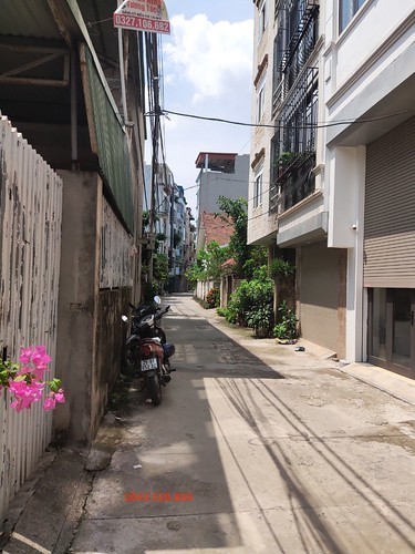 Bán nhà Ngọc Thuỵ ô tô tránh, gần phố, diện tích sử dụng 46m2 chỉ hơn 3 tỷ sổ sẵn chính chủ