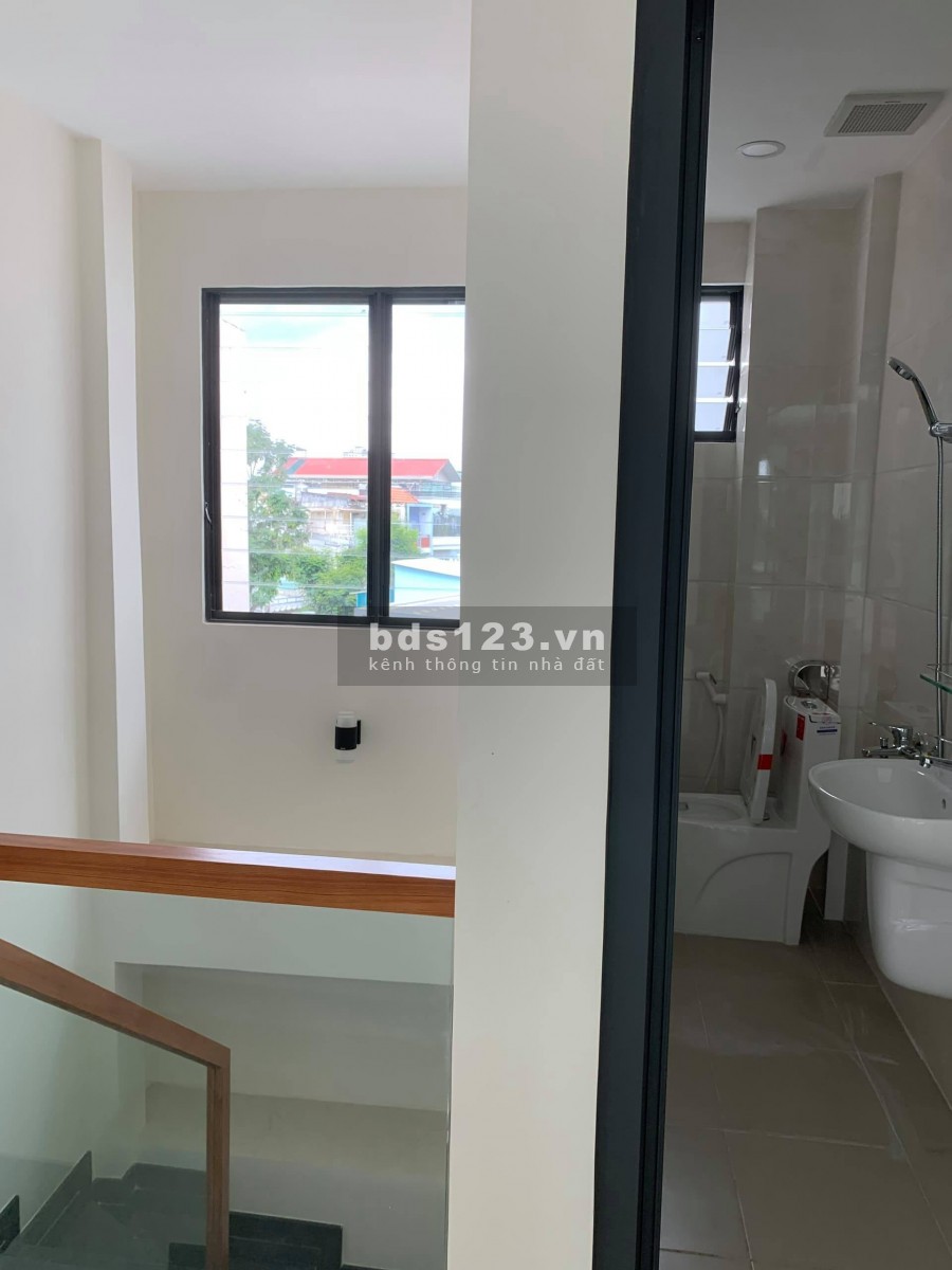 Nhà đẹp nguyên căn 3 tầng khu phố Tây Bùi Viện, hẻm xe hơi Phạm Ngũ Lão Quận 1