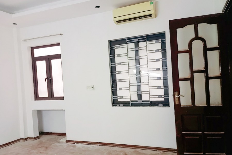 Bán nhà Kim Giang, Hoàng Mai, ô tô đỗ cổng, nhà đẹp, 30m2 x 5T, giá 3.2 tỷ. LH 0966456918.