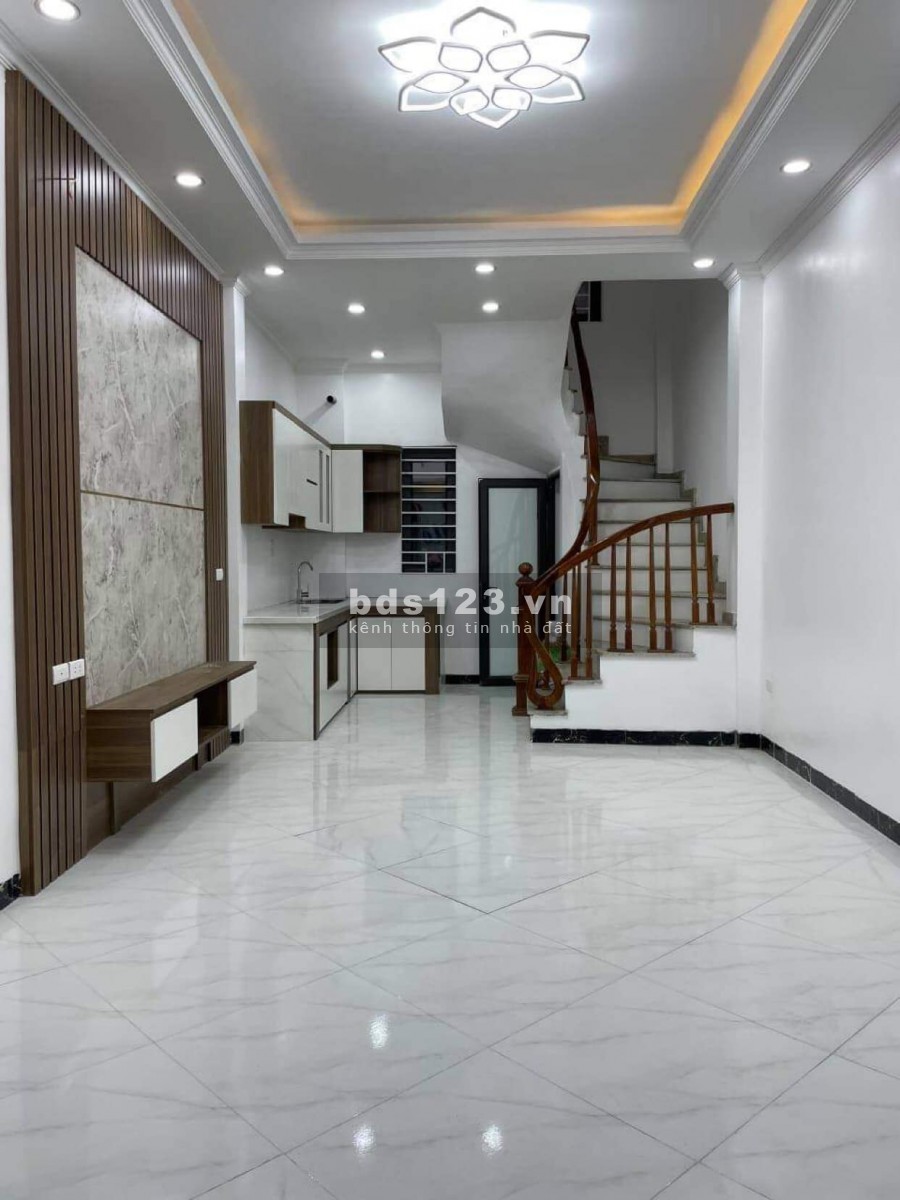 Chào bán 60 căn nhà Phố Trạm, Thạch Bàn, Cự Khối, Sài Đồng, Phúc Lợi, giá 1.8-3.5 tỷ.