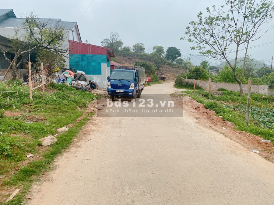 Sở hữu ngay lô đất dr 3.991 đất vườn tại nông trường Mộc Châu, giá tốt, vuông vức, sổ sẵn