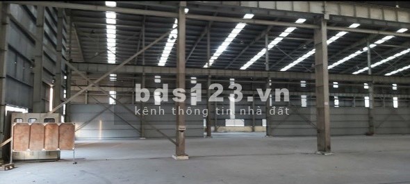 Cần bán gấp 10.000m2( trong đó kho xưởng 6.800m2) kho xưởng KCN Sóng Thần - Bình Dương