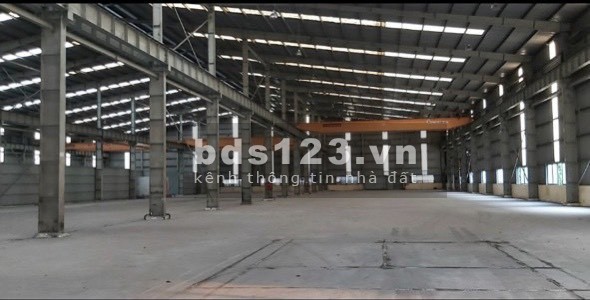 Cần bán gấp 10.000m2( trong đó kho xưởng 6.800m2) kho xưởng KCN Sóng Thần - Bình Dương