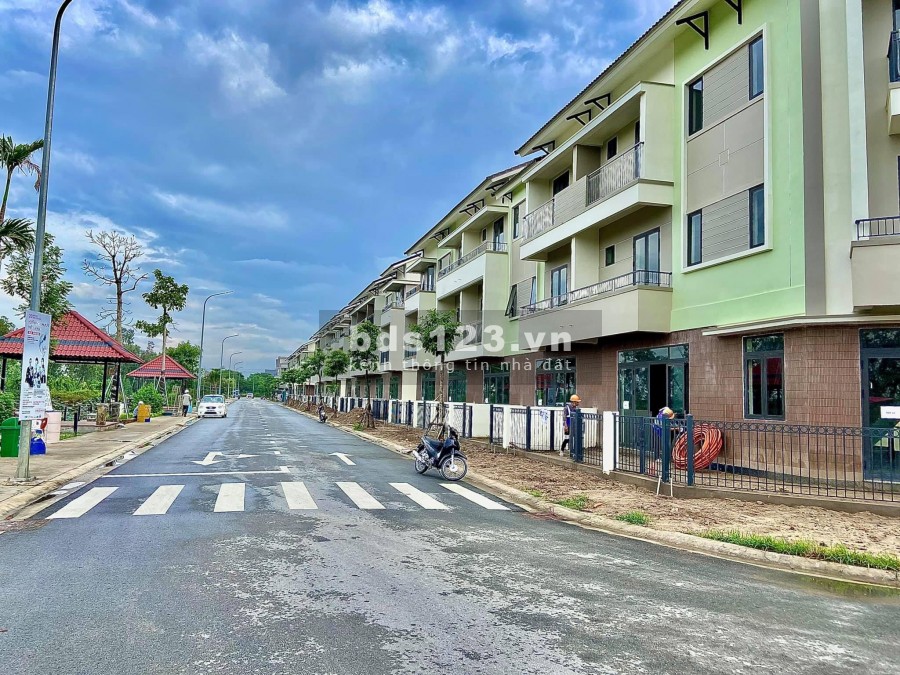 Bán căn shophouse view sông hàng siêu hiếm, giá bán 3.8 tỷ, liên hệ 0943575797 bàn giao ngay