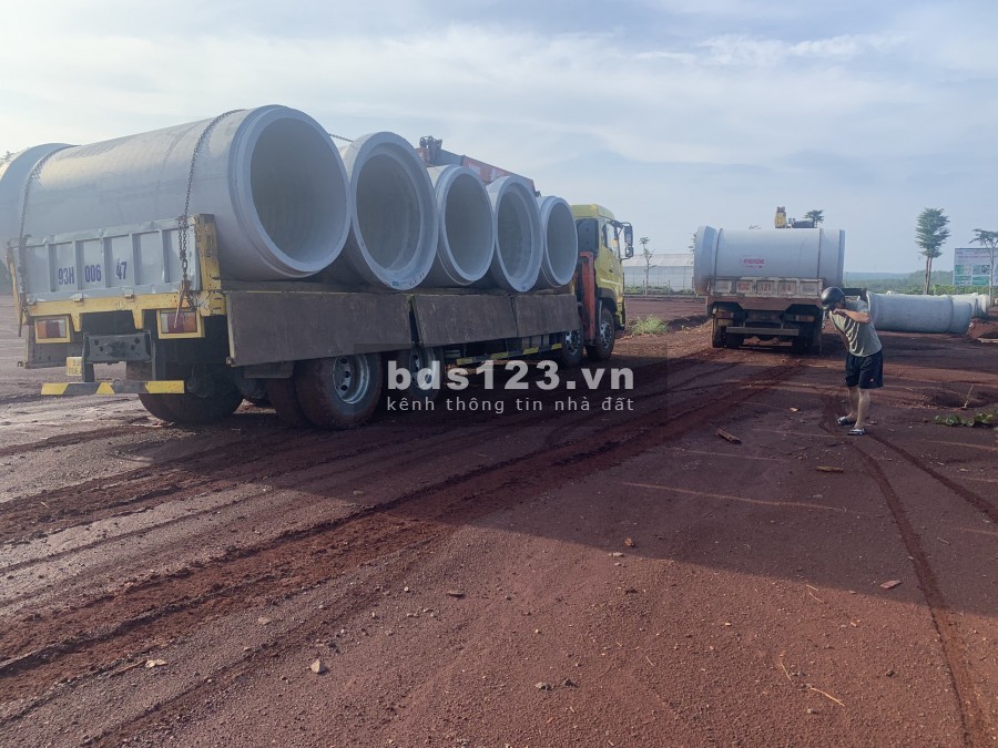 Cần bán nhanh đất thổ cư mặt tiền ĐT741 giá 410 triệu tiện ích xung quanh đủ, sổ sẵn