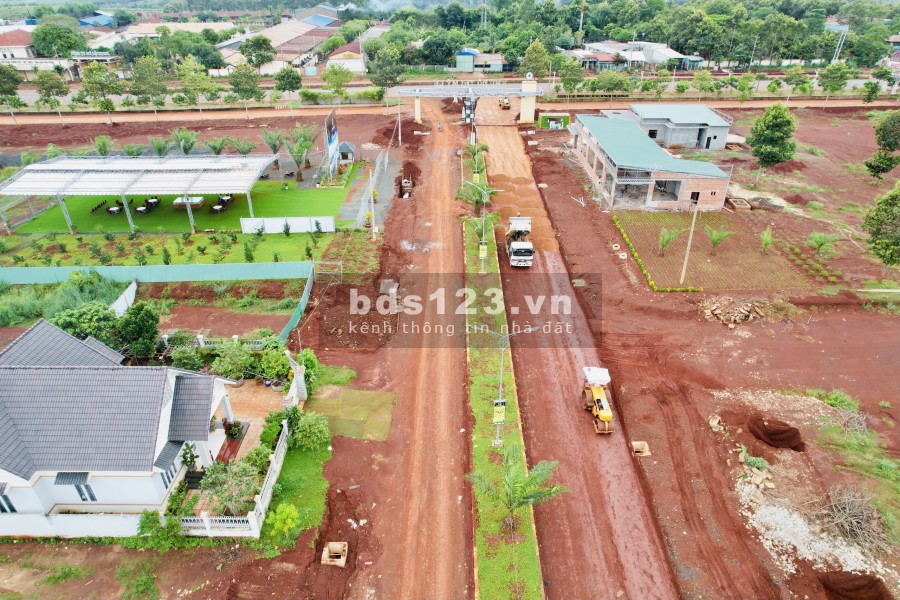 Cần bán nhanh đất thổ cư mặt tiền ĐT741 giá 410 triệu tiện ích xung quanh đủ, sổ sẵn