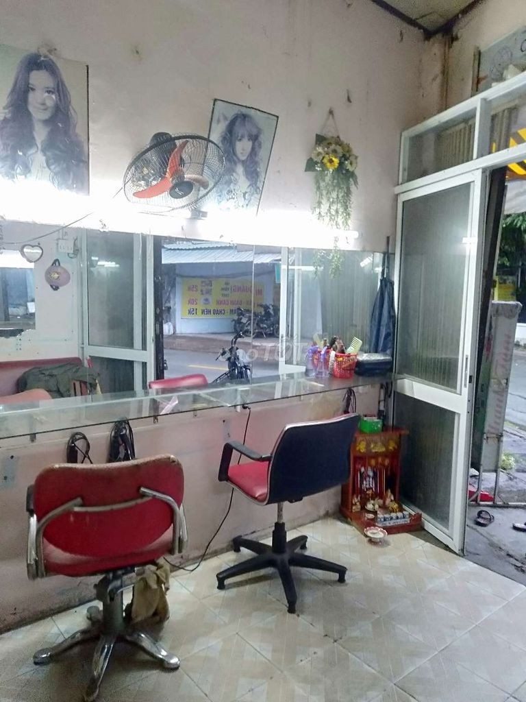 Cần sang lại Mặt bằng kinh doanh Quận 9 thành phố Thủ Đức Hồ Chí Minh, lh 0909745260