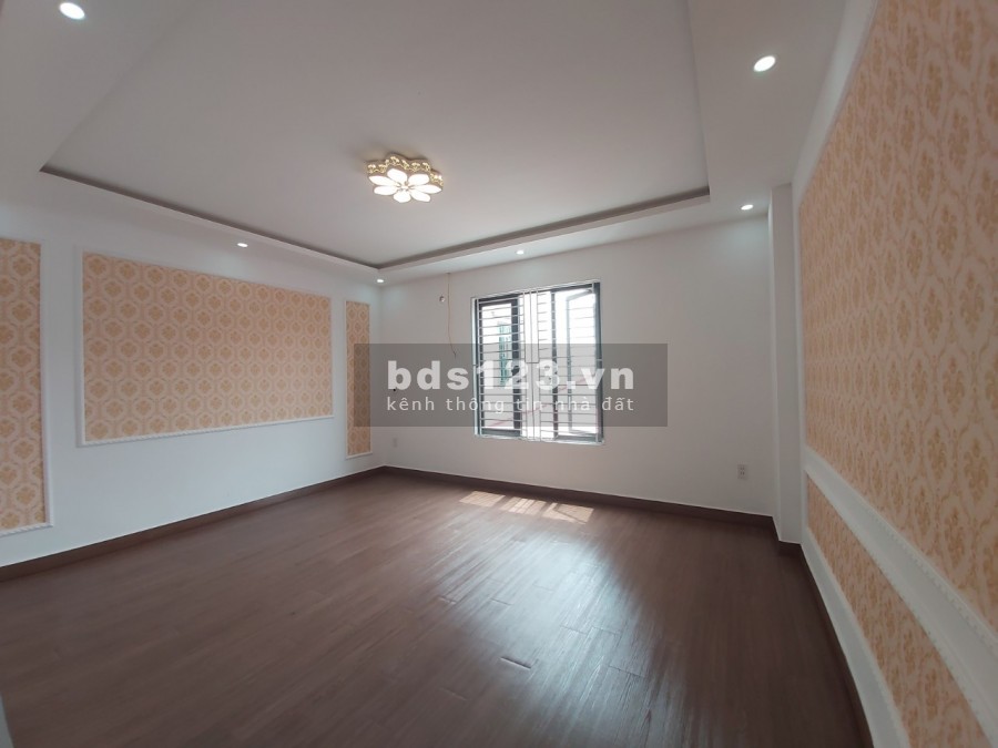 Chính chủ cần bán nhà gấp trong ngõ 386 Đằng Hải,ngõ nông ô tô vào thoải mái
