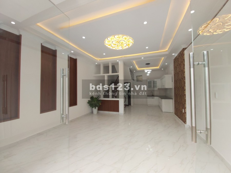 Chính chủ cần bán nhà gấp trong ngõ 386 Đằng Hải,ngõ nông ô tô vào thoải mái