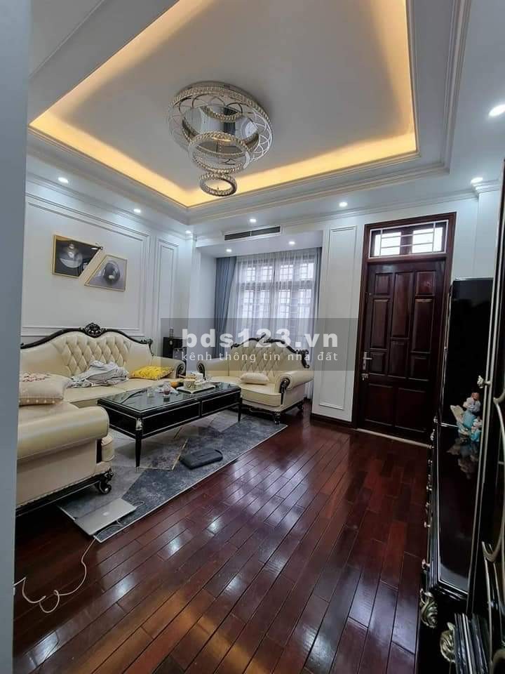 Bán nhà Tứ hiệp Thanh Trì diện tích sử dụng 40m2 4 tầng Mt 4m 2.8 tỷ có thương lượng