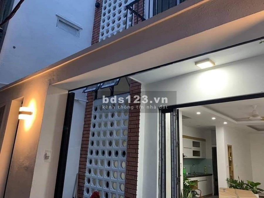 Bán nhà Tứ hiệp Thanh Trì diện tích sử dụng 40m2 4 tầng Mt 4m 2.8 tỷ có thương lượng