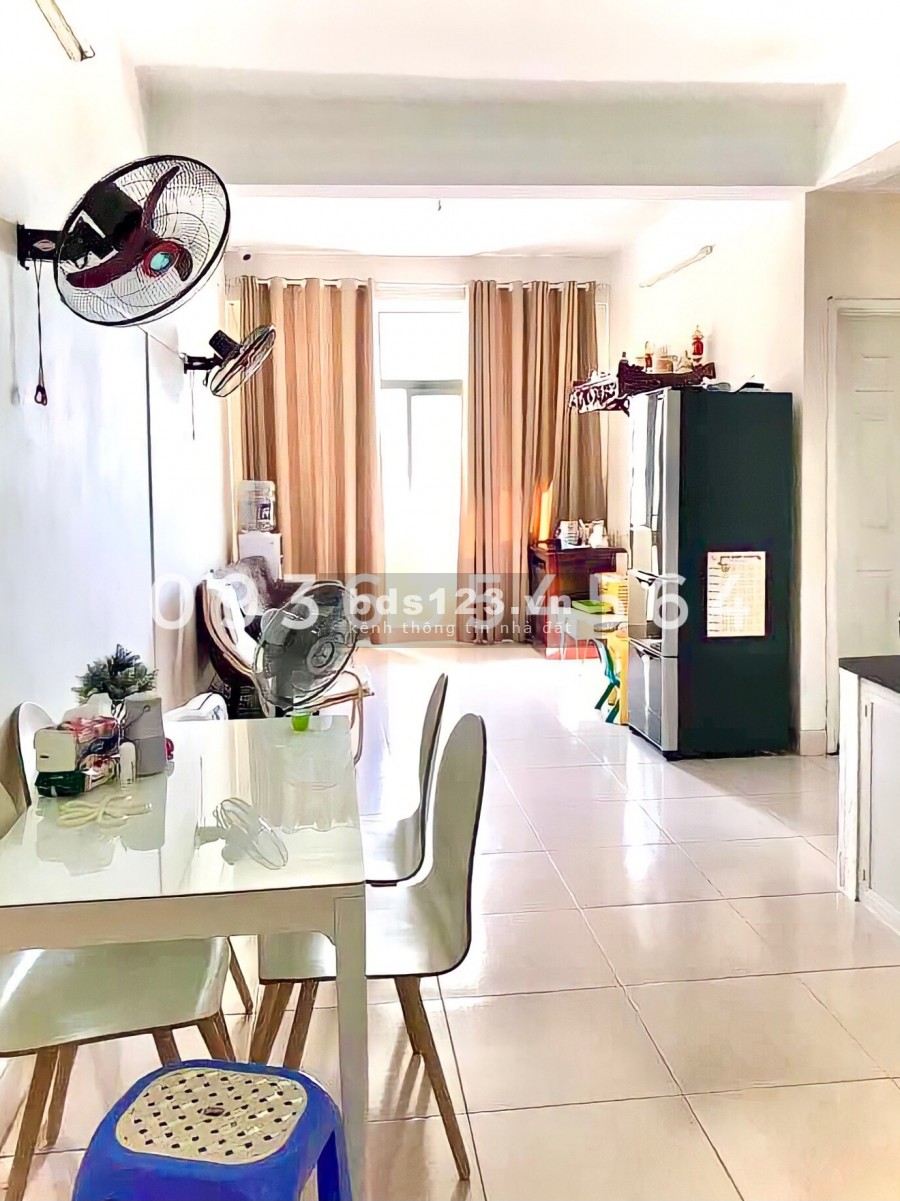 Chính chủ: VOV Mễ Trì Plaza căn góc 74m2, 1 tỷ 6x full nội thất, 3 ban công rộng (có gia lộc)