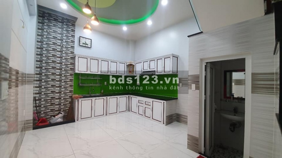 Bán nhà 4 tầng toàn bộ nội thất cao cấp, mặt tiền trung tâm Bình Tân, 5.5 tỷ